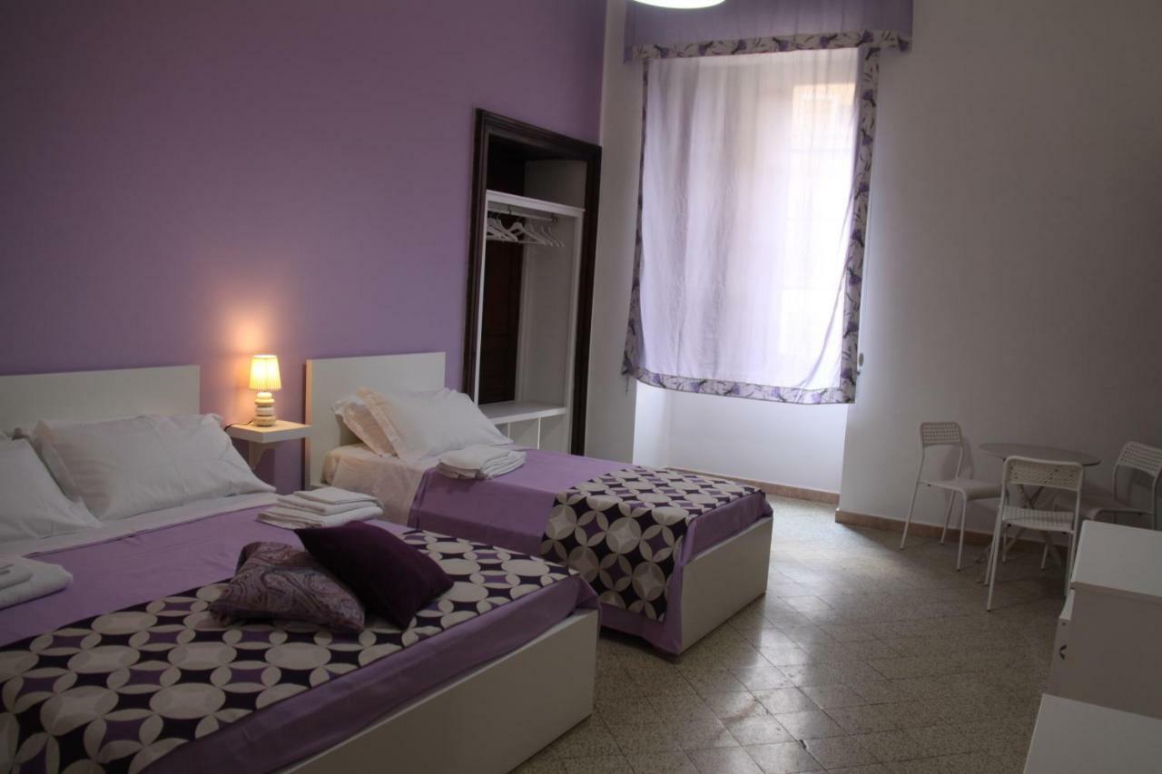 B&B Le Porte Di Napoli Luaran gambar