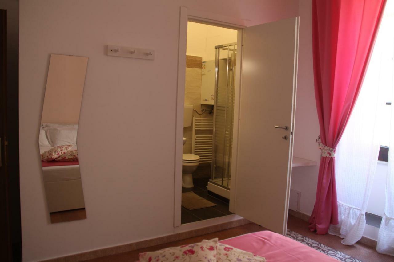 B&B Le Porte Di Napoli Luaran gambar