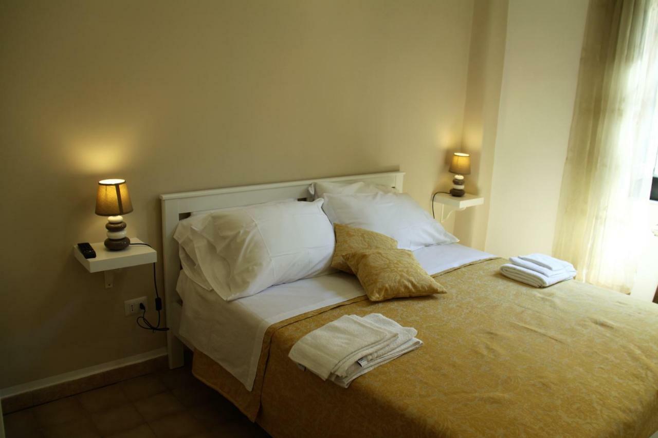 B&B Le Porte Di Napoli Luaran gambar